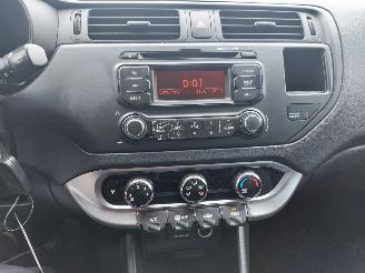 Kia Rio Rio III (UB) Hatchback 1.2 CVVT 16V picture 11