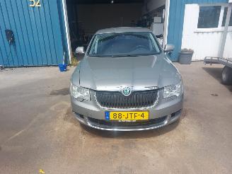 Skoda Superb Superb (3TAA) Hatchback 1.8 TSI 16V picture 2