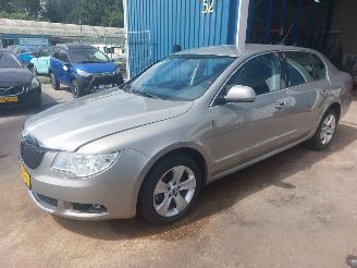 krockskadad bil auto Skoda Superb Superb (3TAA) Hatchback 1.8 TSI 16V 2009/8