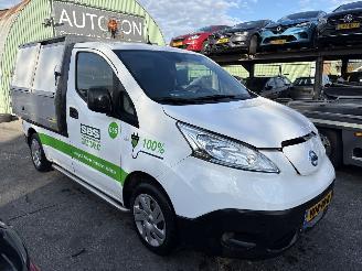 Schade bestelwagen Nissan E-NV200 40 kWh 80KW Kieper Autom. Clima Navi Business Zwaailicht NAP 2020/2