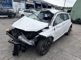Schadeauto Hyundai Bayon 1.0 T-GDI 74KW Clima Navi Comfort NAP 2023/3