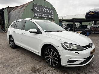 uszkodzony samochody osobowe Volkswagen Golf 1.6 TDI 85KW DSG Clima Navi Led Xenon 2019/5