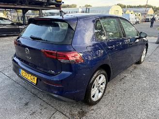 Vaurioauto  passenger cars Volkswagen Golf 1.0 eTSI 81KW DSG Clima Navi Led Life Business 2021/1