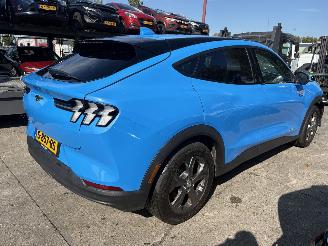 damaged passenger cars Ford Mustang Mach-e 75 kWh 2023/1