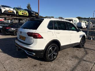 skadebil auto Volkswagen Tiguan 1.4 TSI 110KW eHybrid Dsg Clima Navi Led R-Line 2021/6