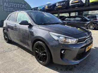 krockskadad bil auto Kia Rio 1.0 TGDI 74KW ComfortPlusLine Navigator Clima Navi Led Xenon NAP 2017/9