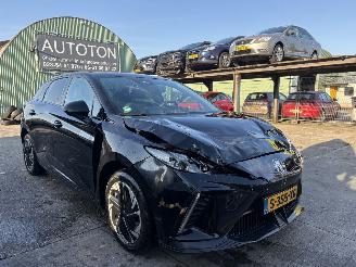 Coche accidentado MG MG4 64 kWh 150KW Electric Luxury Navi Clima 360View NAP 2023/4