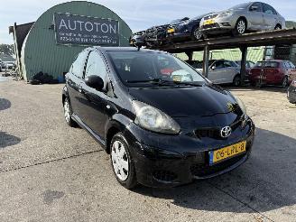 uszkodzony samochody osobowe Toyota Aygo 1.0-12V Access 50kW NAP AC 2010/6
