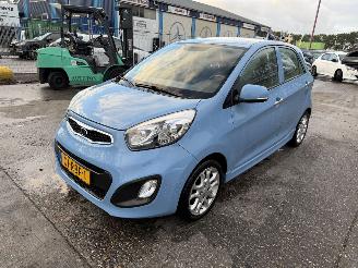 Schadeauto Kia Picanto 1.0 CVVT 51KW Comfort Pack Clima Keyless Led 5-Drs NAP 2011/4