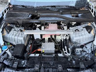 Xpeng G9 98 kWh Long Range 230KW RWD Pano Clima Navi NAP picture 24