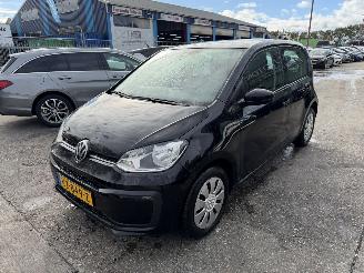 krockskadad bil auto Volkswagen Up! 1.0 44KW Airco 5-Drs Move Up Bleumotion NAP 2017/1