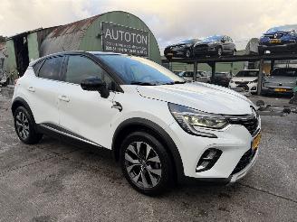 krockskadad bil auto Renault Captur 1.0 TCE 74KW Clima Navi Led Camera Intens NAP 2021/1