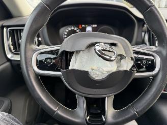 Volvo V-60 2.0 T8 223KW Twin Engine AWD Pano Clima Navi Led Xenon HUD picture 17