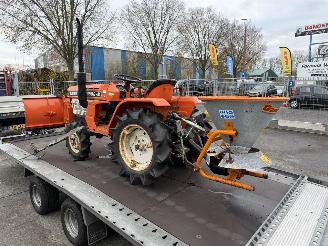 Toyota 1000 KUBOTA B1502-M SNEEUWSCHUIVER 1100 UUR! picture 5