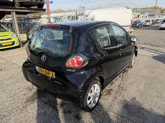 Toyota Aygo 1.0-12V 50KW Airco Comfort 5-Drs picture 4