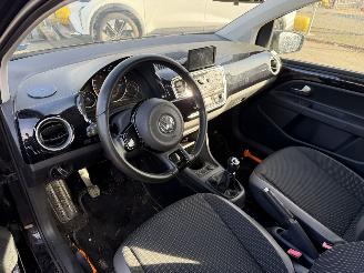 skadebil auto Volkswagen Up! 1.0 55KW High Up Navi Airco NAP 2012/7