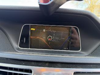Mercedes E-klasse 300 Hybrid 150KW Bluetec Autom. Clima Navi Leer picture 11