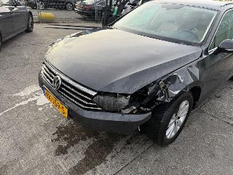 Volkswagen Passat 1.6 TDI 88KW DSG Clima Navi Comfortline picture 15