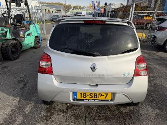 Renault Twingo 1.2-16V 55KW Airco Collection NAP picture 3