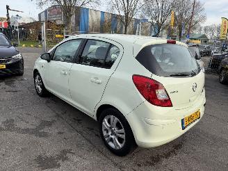 Opel Corsa 1.2 -16V 63KW Airco Navi Berlin 5-Drs NAP picture 4