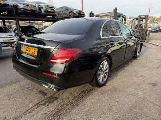 Mercedes E-klasse 200D Autom. 118KW Clima Navi Sfeerverlichting Led Xenon picture 4