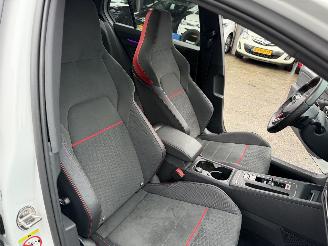 Volkswagen Golf 2.0 GTI Clubsport 301PK Autom. Clima Navi Sfeerverlichting picture 8