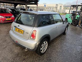 Mini One 1.6 66KW Airco picture 4