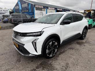 krockskadad bil auto Renault Scenic EV60 Comf. Range Techno 125 & 55kW NAP 2024/9