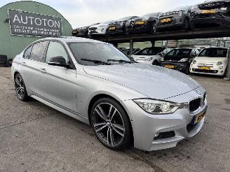škoda osobní automobily BMW 3-serie 330E Autom. Clima Navi Schuifdak HUD 360Camera High Executive NAP 2016/12