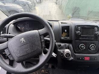 Peugeot Boxer 2.2 Bluehdi 103KW L4H2 Clima Navi Camera Zwaar Premium picture 8