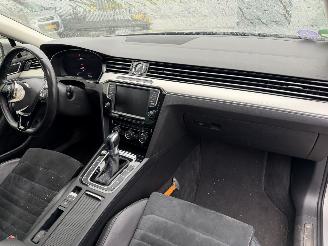 Volkswagen Passat 1.4 GTE 115KW DSG Pano Clima Navi Led Connected Plus Series picture 7