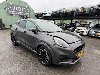 Vaurioauto  passenger cars Ford Puma 1.0 Ecoboost 92KW Hybrid ST-Line X Clima Navi Camera Led NAP 2024/3