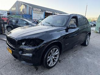 Voiture accidenté BMW X5 40e xDrive 180KW Autom. iPerformance Pano Clima Navi Hud M Sport Edition 2018/10