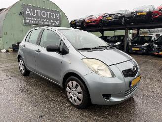 skadebil auto Toyota Yaris 1.3 VVTI 64KW Terra 5-Deurs 2006/3