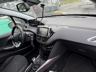 Peugeot 2008 1.2 81KW Pano Clima Navi Led Allure picture 6