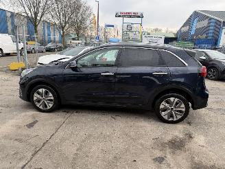 Kia e-Niro 64 kWh 150KW Autom. Clima Navi Led Xenon ExecutiveLine picture 2