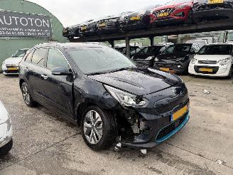 Kia e-Niro 64 kWh 150KW Autom. Clima Navi Led Xenon ExecutiveLine picture 6