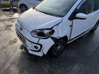 Volkswagen Up! 1.0 44KW High Up Pano Navi Airco Bleumotion NAP picture 14