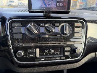 Volkswagen Up! 1.0 44KW High Up Pano Navi Airco Bleumotion NAP picture 11