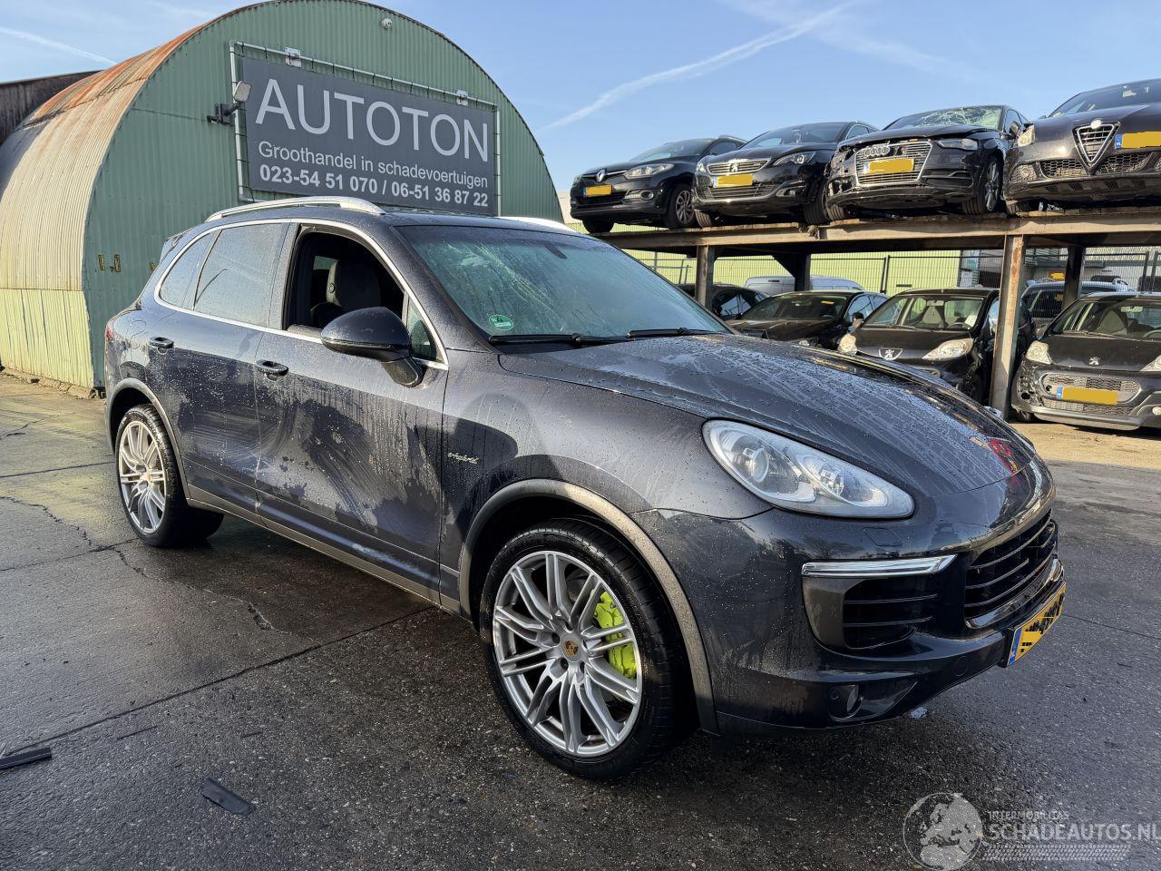 Porsche Cayenne 3.0 S 245KW E-Hybrid Autom. Pano Clima Navi Led NAP