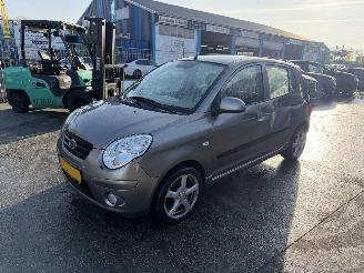 Kia Picanto 1.0 46KW Seven Airco 5-Drs NAP picture 6