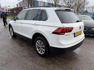 Volkswagen Tiguan 1.5 TSI 96KW Navi Clima Comfortline Led NAP picture 3