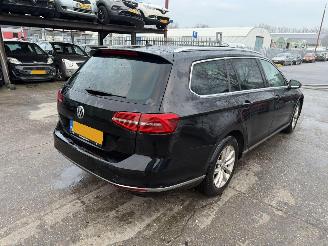Volkswagen Passat 1.6 TDI 88KW DSG Pano Clima Navi Virtual Dash Highline Led NAP picture 2