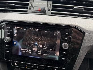 Volkswagen Passat 1.5 TSI 110KW DSG Clima Navi Led Xenon Business R NAP picture 9