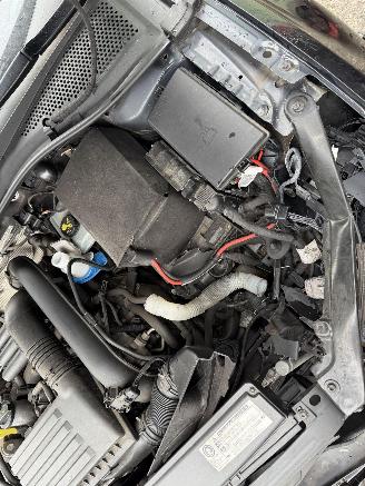 Volkswagen Golf 1.4 TSI 103KW Highline Clima Led Xenon ACT 5-Deurs picture 16