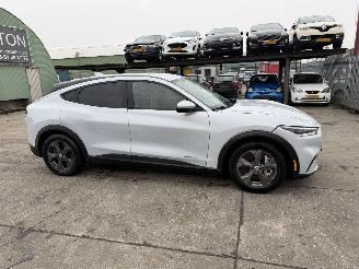 Ford Mustang Mach-e 75 kWh RWD 198KW Clima Navi Led Camera picture 3