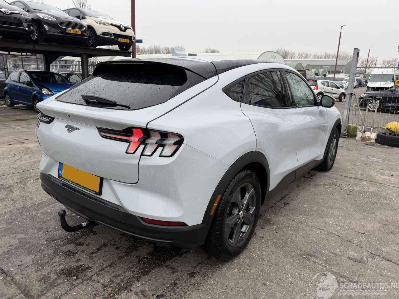 Ford Mustang Mach-e 75 kWh RWD 198KW Clima Navi Led Camera