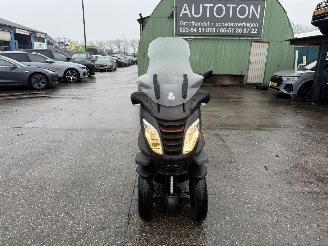 Peugeot Metropolis 400 RS 26KW Automaat picture 12