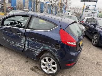 Ford Fiesta 1.25 44KW Airco Titanium NAP picture 13