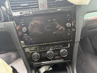 Volkswagen Golf 1.5 TSI 110KW DSG Clima Navi Virtual Cockpït picture 11